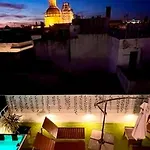 Downtown Duplex With Jacuzzi & Private Terrace